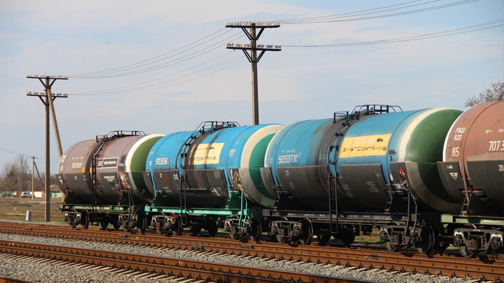 Oil train a3.jpg